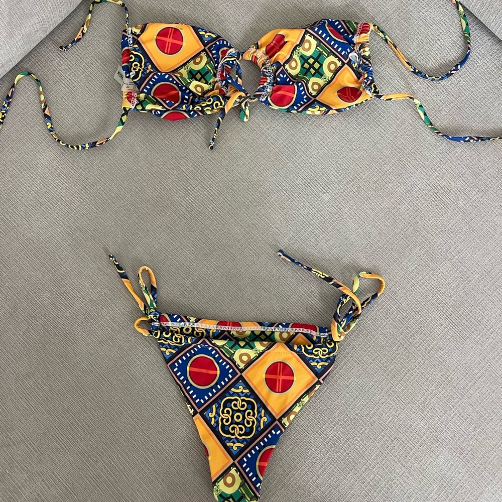 Women’s Multi Color Pattern Bikini Set - Picture 2 of 2